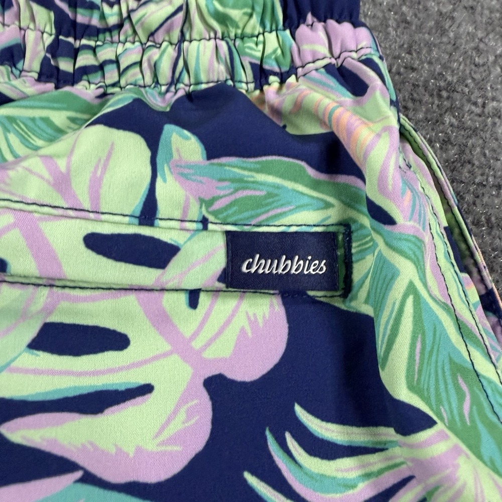 Chubbies Shorts Men XS Floral Swim Athletic Lined 5.5" Inseam Training Beach - Picture 3 of 9